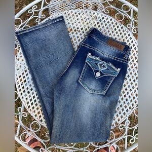 Rock&Roll Cowgirl low rise boot cut, med vintage wash, aztec embroidery, 30x32